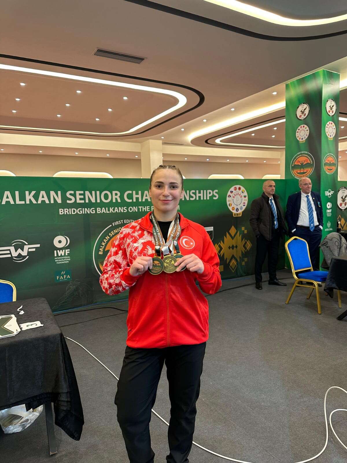 konyali-milli-halterci-hatice-karagoz-balkanlarda-tarih-yazdi