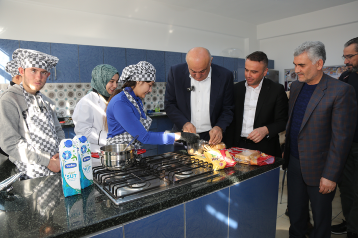 pankobirlik-baskani-erkoyuncu-konyanin-ozel-cocuklariyla-bulustu