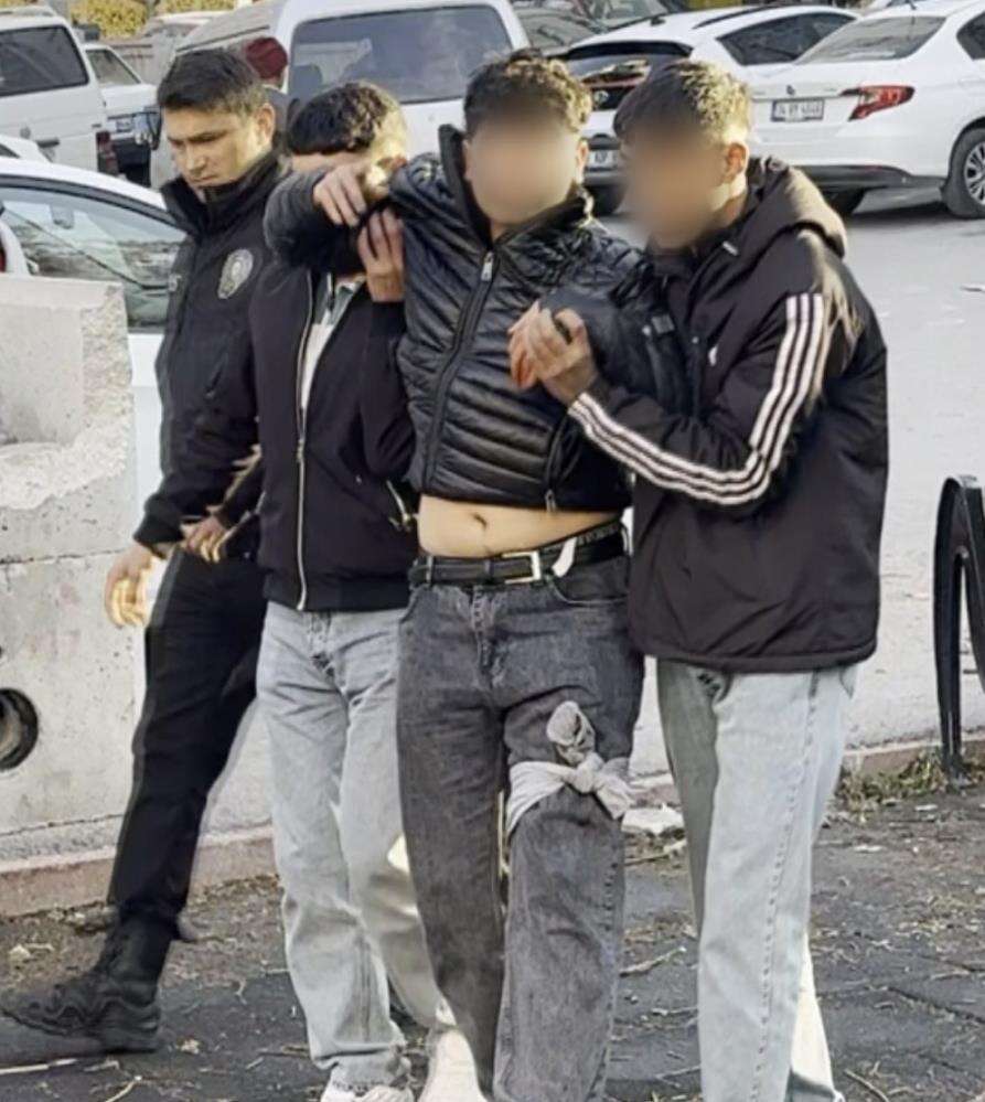 ayni-ilde-2-gunde-2-akran-zorbaligi-okul-cikisi-bicaklandi-aksaray