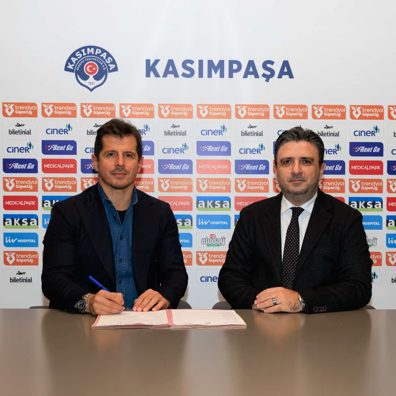 super-lig-ekibi-emre-belozoglu-ile-anlastigini-duyurdu