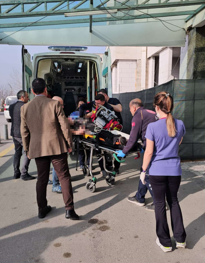 universite-binasinda-korkunc-olay-genc-kadin-hayatini-kaybetti