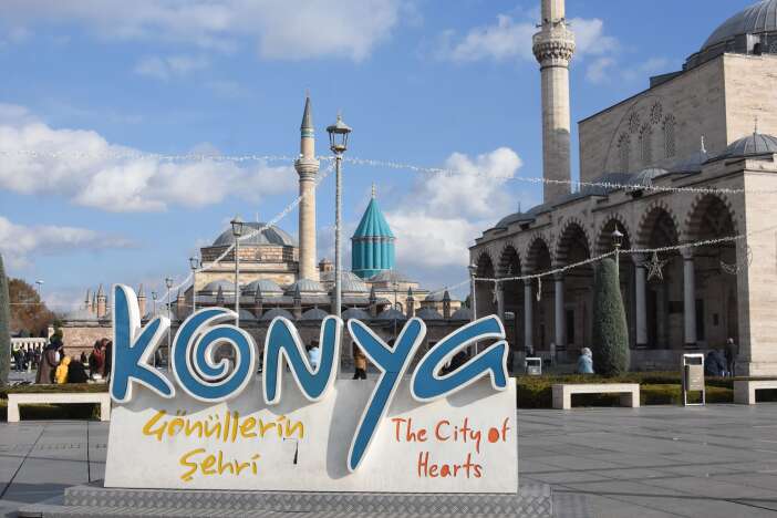 hazreti-mevlana-sebi-arus-konya-yogunluk