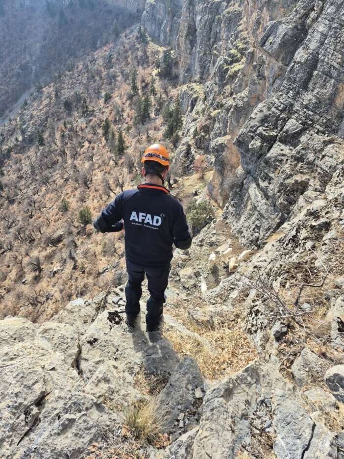 konyada-ekipler-mahsur-kalan-8-keci-icin-seferber-oldu