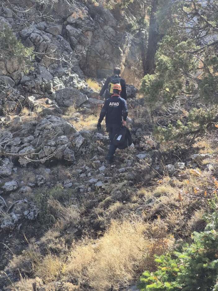 konyada-ekipler-mahsur-kalan-8-keci-icin-seferber-oldu