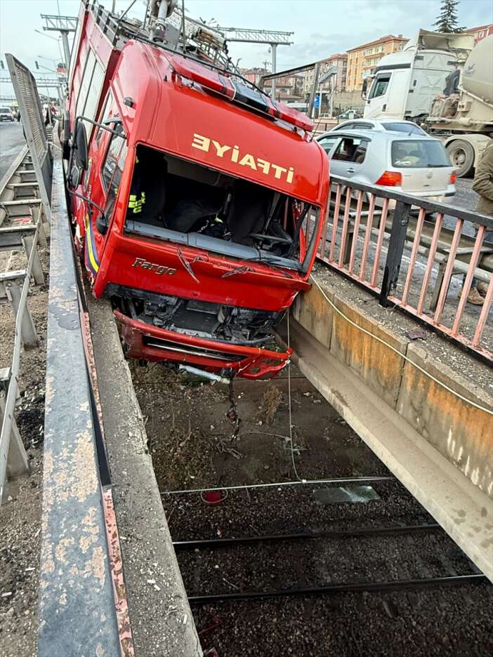 korkutan-kaza-itfaiyeciler-olumden-dondu-kirikkale