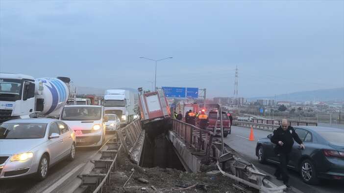 korkutan-kaza-itfaiyeciler-olumden-dondu-kirikkale