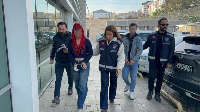 tartistigi-adami-17-yerinden-bicakladi