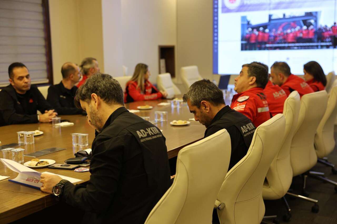 adalet-bakanligi-ad-kur-ekipleri-afad-tarafindan-akredite-edildi