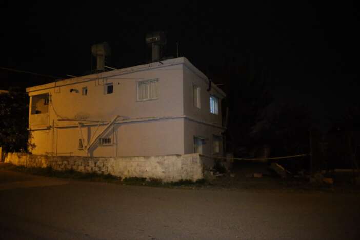 dehset-evi-yasli-adam-karisini-baltayla-oldurup-banyoya-gomdu