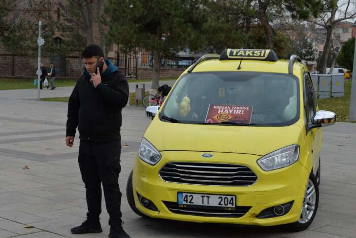 konyadaki-marti-tag-reklamlari-taksicileri-kizdirdi