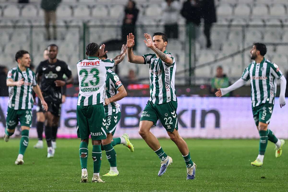 konyaspor-evinde-1-puani-penaltidan-aldi
