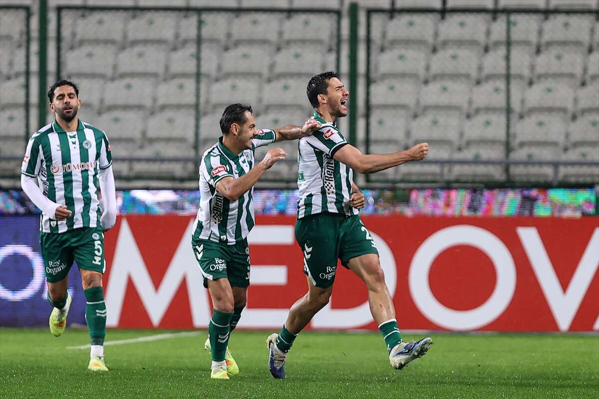 konyaspor-evinde-1-puani-penaltidan-aldi