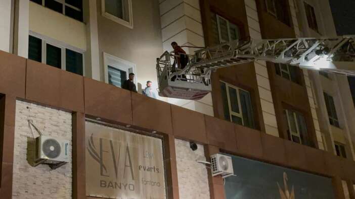 3uncu-kattan-carsafla-inmeye-calisirken-yakalandilar