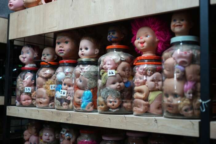 boyle-koleksiyon-gorulmedi-kavanozlara-doldurulmus-binlerce-kafa-var