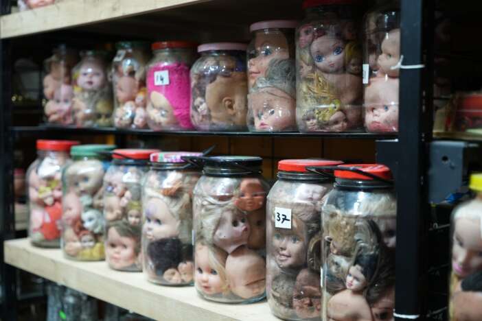 boyle-koleksiyon-gorulmedi-kavanozlara-doldurulmus-binlerce-kafa-var