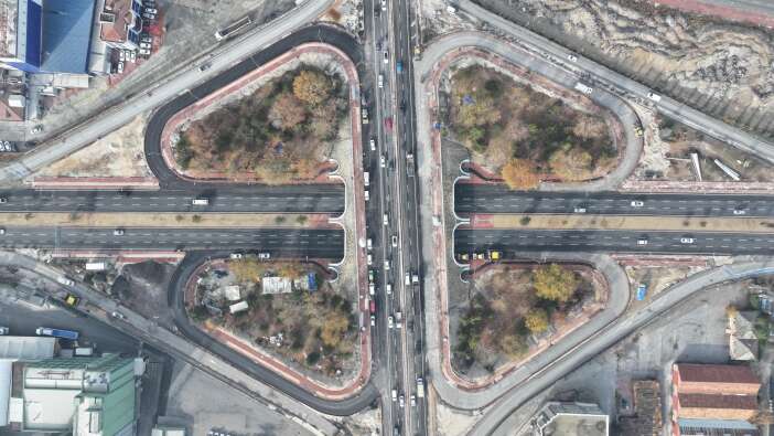 konyada-merakla-beklenen-kritik-kavsak-acildi-3