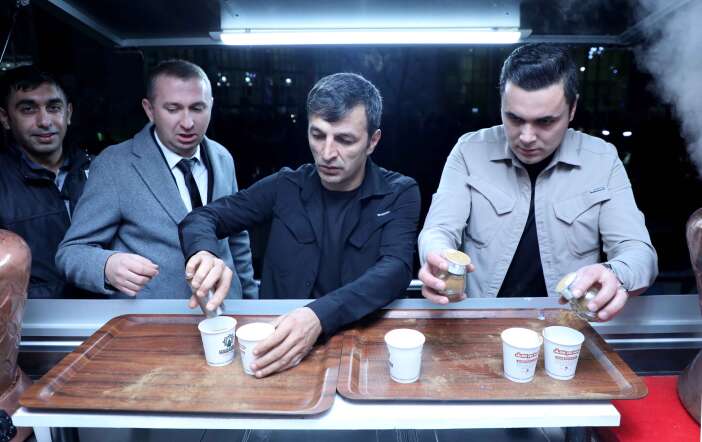 konyada-seb-i-arus-misafirlerine-gonulleri-isitan-ikram