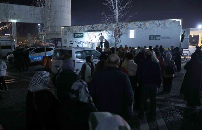 konyada-seb-i-arus-misafirlerine-gonulleri-isitan-ikram