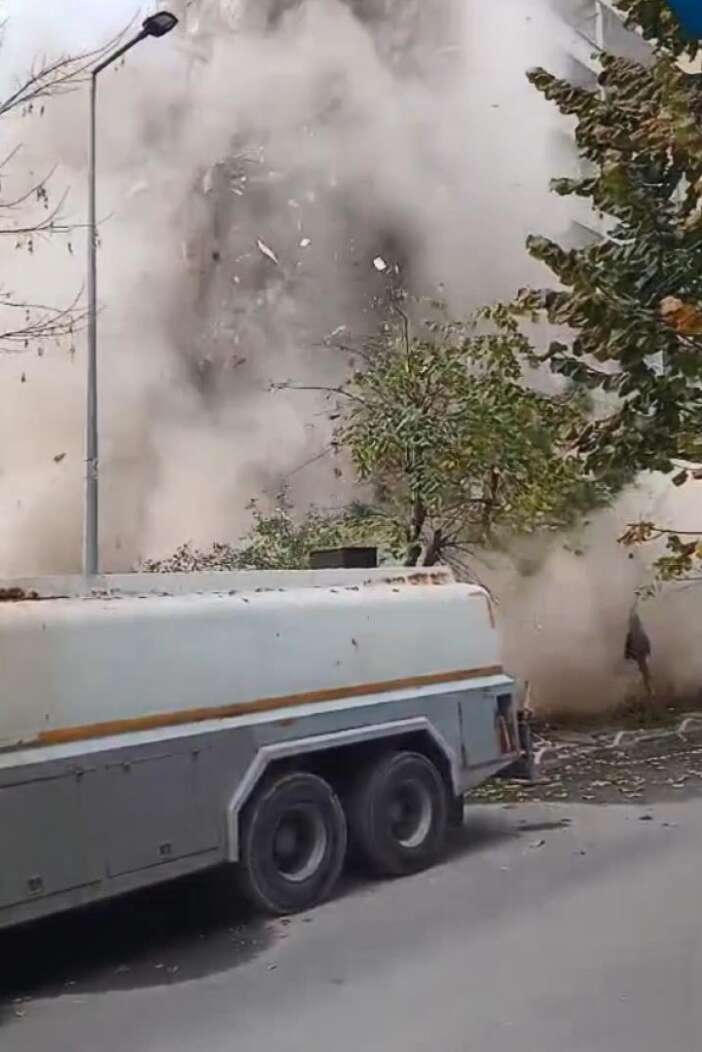 sokakta-can-pazari-toz-bulutunun-icinde-yok-oldular