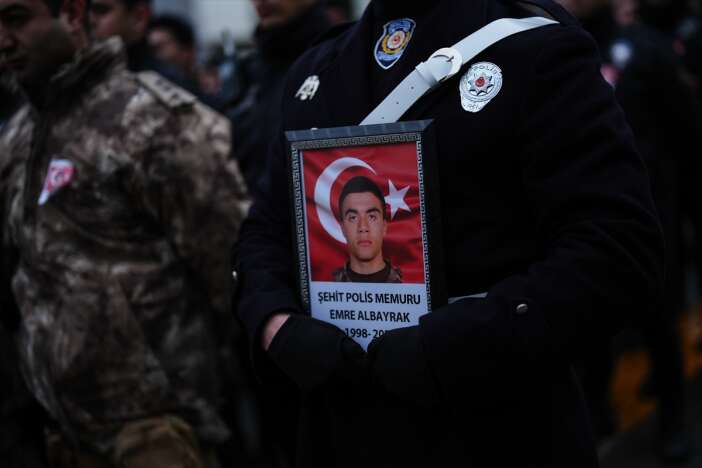 uyusturucu-operasyonunda-sehit-olan-polisimize-aci-veda