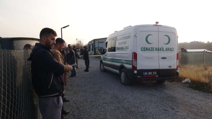 konteyner-evde-vahset-yakinlari-kanlar-icinde-buldu