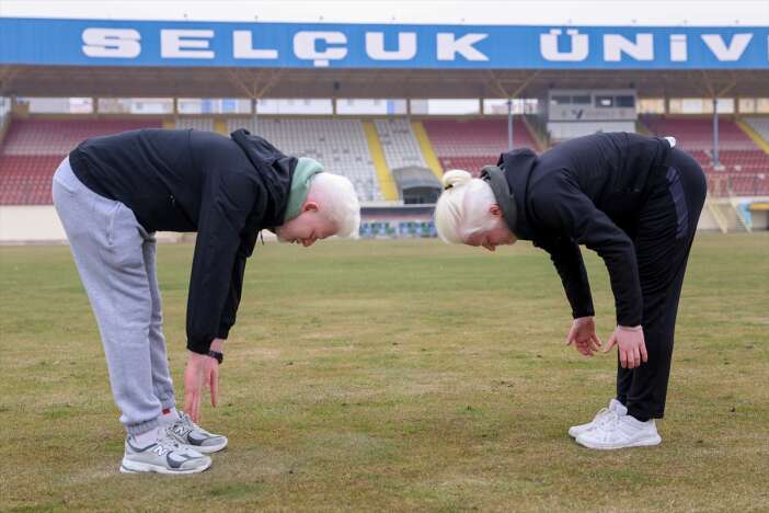 konyadaki-super-ikili-tum-zorluklari-birlikte-asiyor