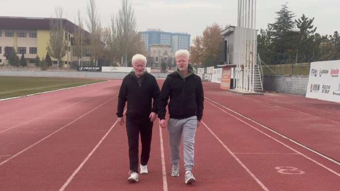 konyadaki-super-ikili-tum-zorluklari-birlikte-asiyor