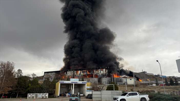 osbde-buyuk-fabrika-yangini-kirikkale