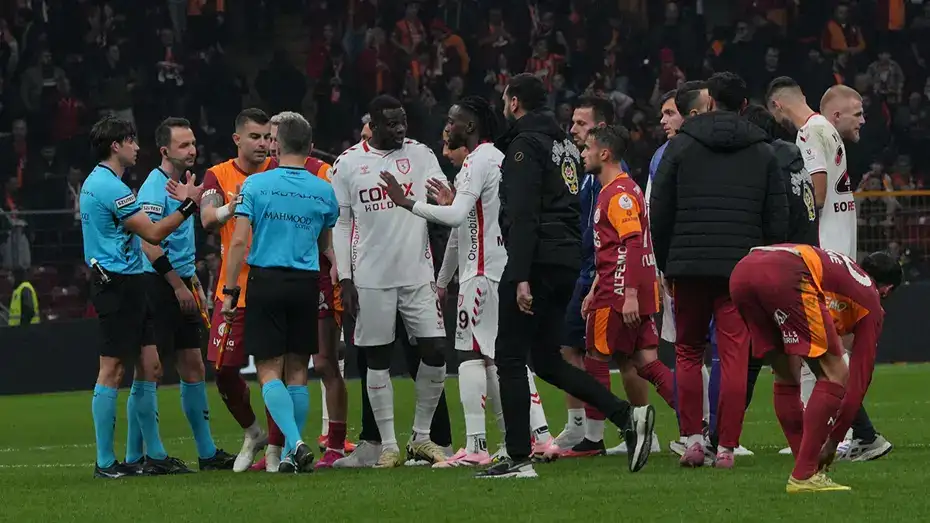 galatasaray-samsunspor-macinin-hakemi-icin-tffden-flas-karar