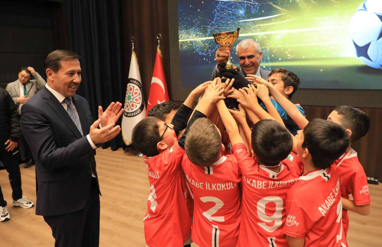 konyada-ilkokullar-arasi-futbol-turnuvasi-buyuk-ilgi-gordu