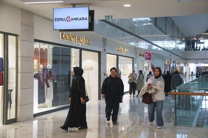 yht-garda-tesettur-alisveris-merkezi-acildi-sehirde-ilk