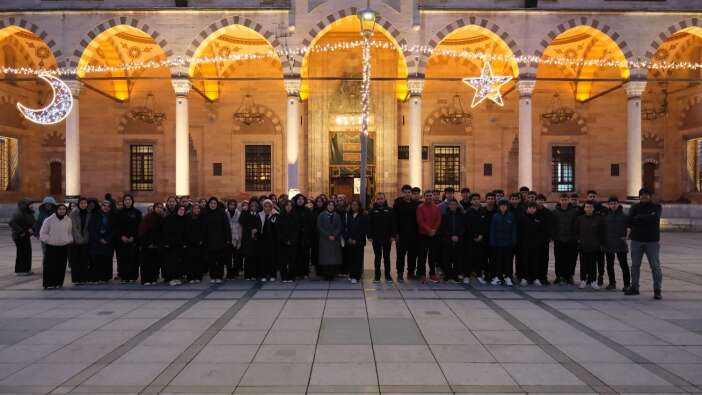 gencler-karatayda-ayni-niyette-saf-tutuyor