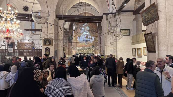 konyanin-bekleyicileri-700-yillik-gelenegi-yasatiyor