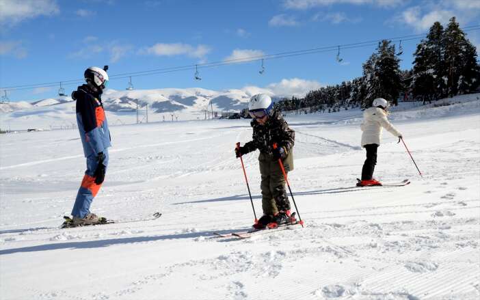 unlu-merkezlerde-kaymaya-basladilar
