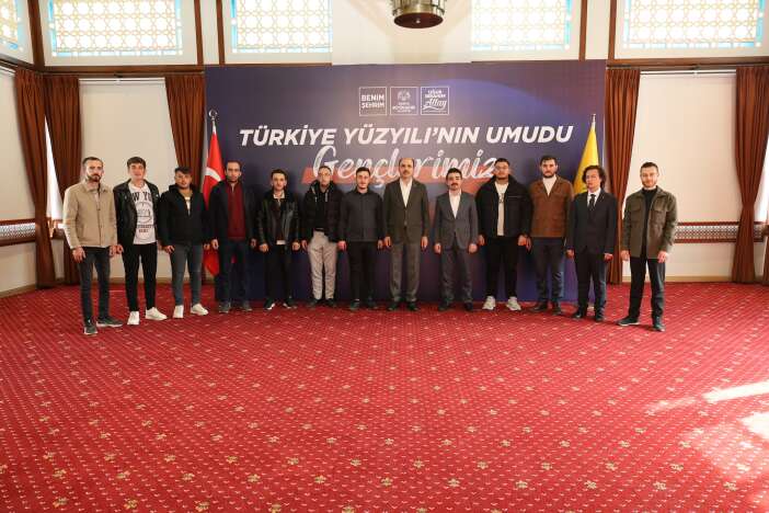 baskan-altay-konyali-genclerle-bir-araya-geldi