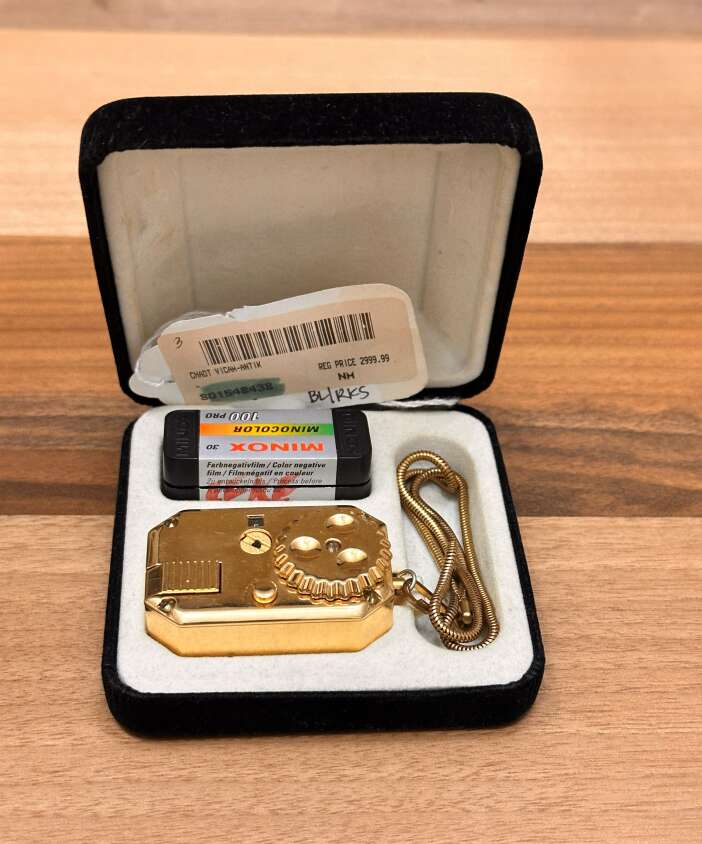 boylesi-gorulmedi-tetige-basinca-fotograf-cekiyor