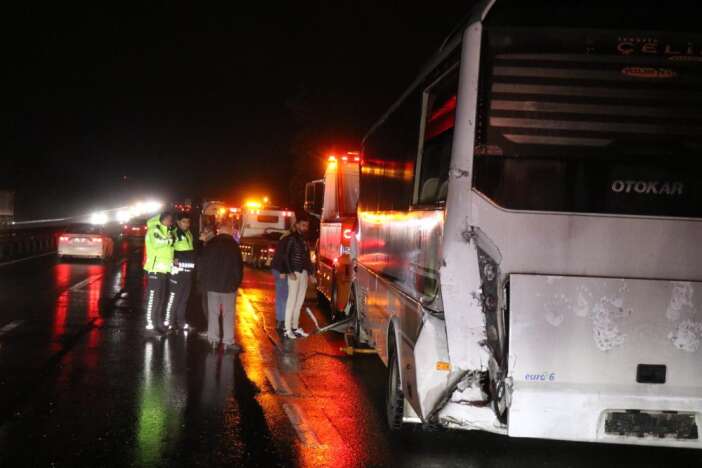 ikisi-tir-6-arac-carpisti-12-yarali-var