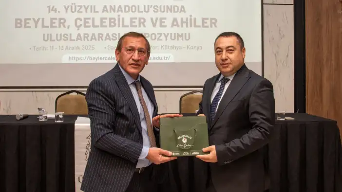 konya-uluslararasi-sempozyuma-ev-sahipligi-yapti-iki-universite-tek-cati-altinda-toplandi