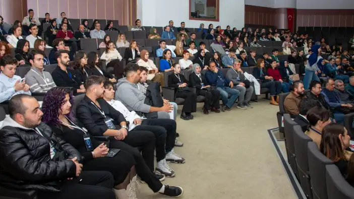 konyada-kuantum-evrenine-yolculuk-yapildi