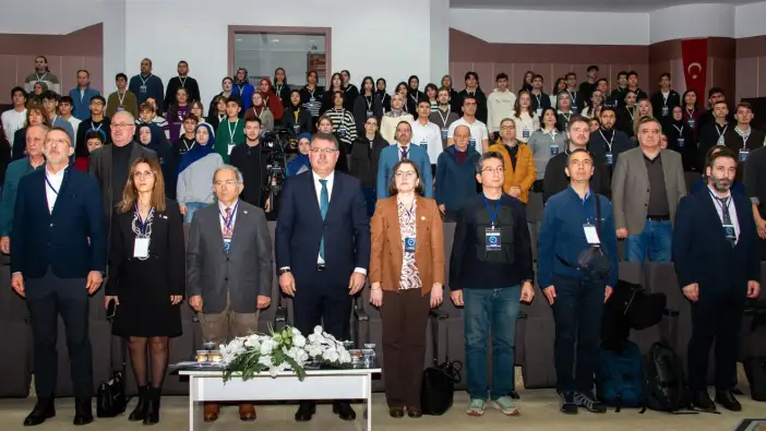 konyada-kuantum-evrenine-yolculuk-yapildi