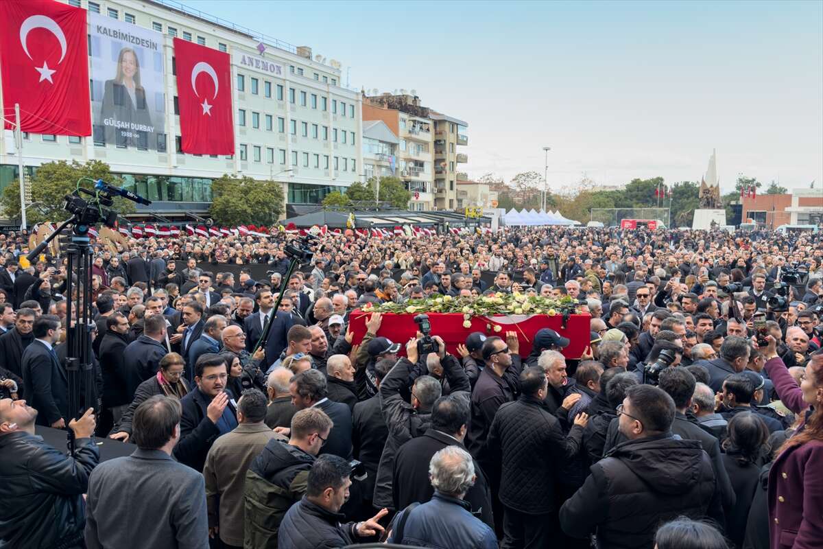 genci-yaslisi-herkes-oradaydi-belediye-baskani-gulsah-durbaya-aci-veda