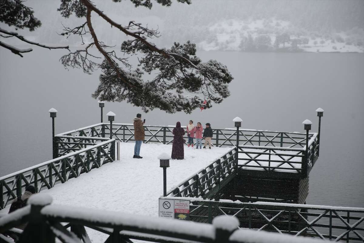 kar-yagisinin-basladigi-sehirden-ozlenen-fotograflar-yansidi-bolu