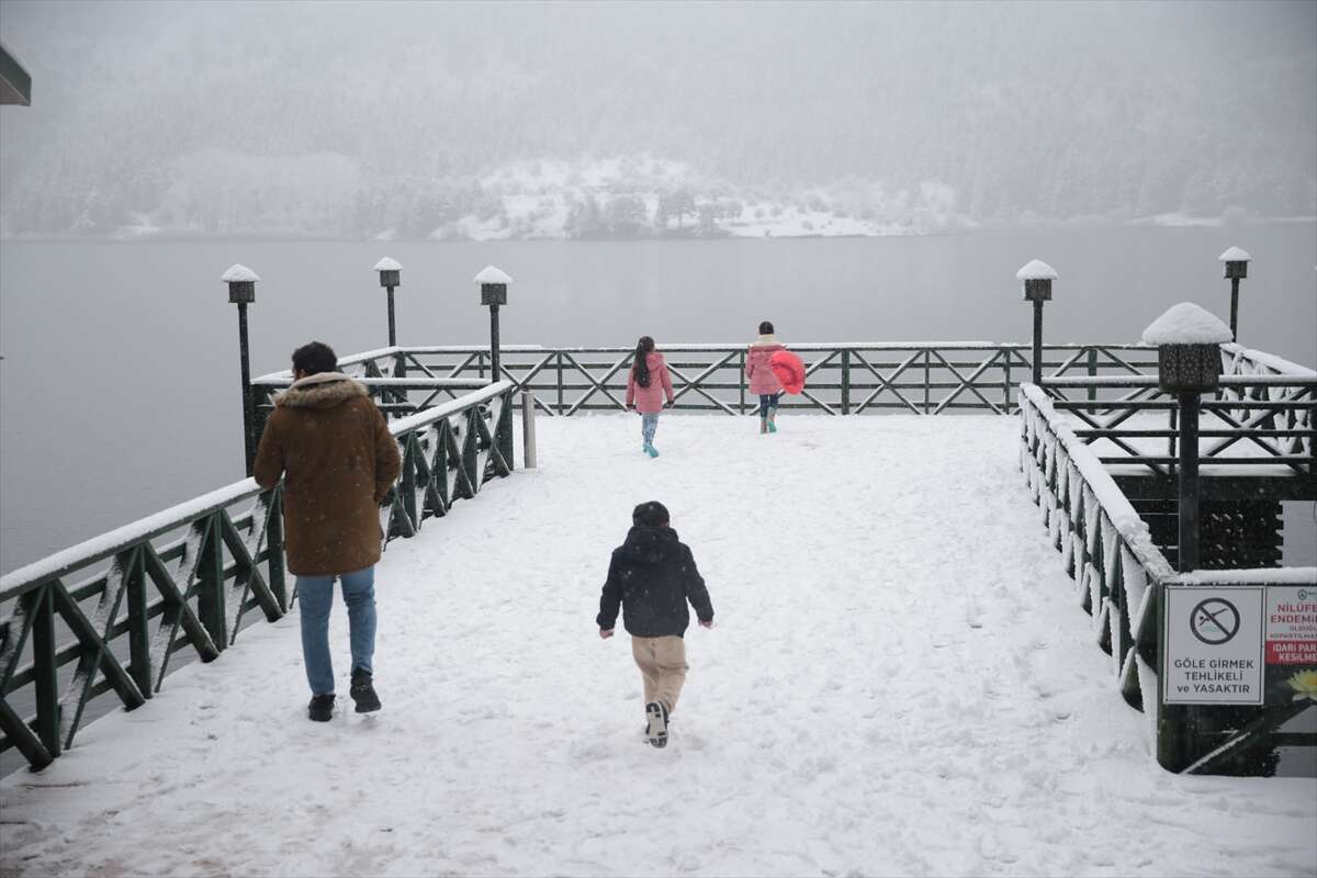 kar-yagisinin-basladigi-sehirden-ozlenen-fotograflar-yansidi-bolu