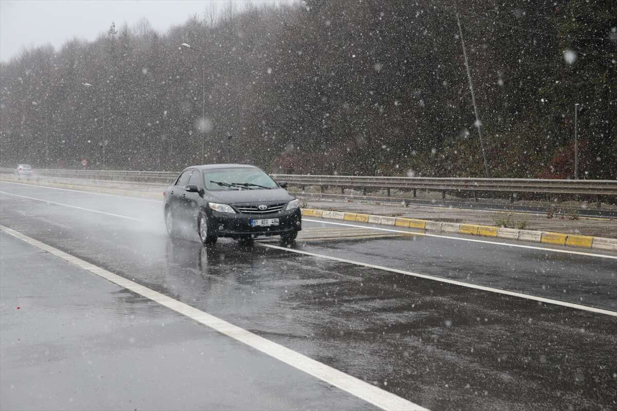 kar-yagisinin-basladigi-sehirden-ozlenen-fotograflar-yansidi-bolu