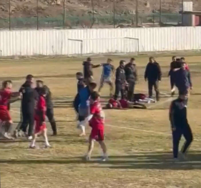 konyadaki-macta-kavga-5-yarali-var