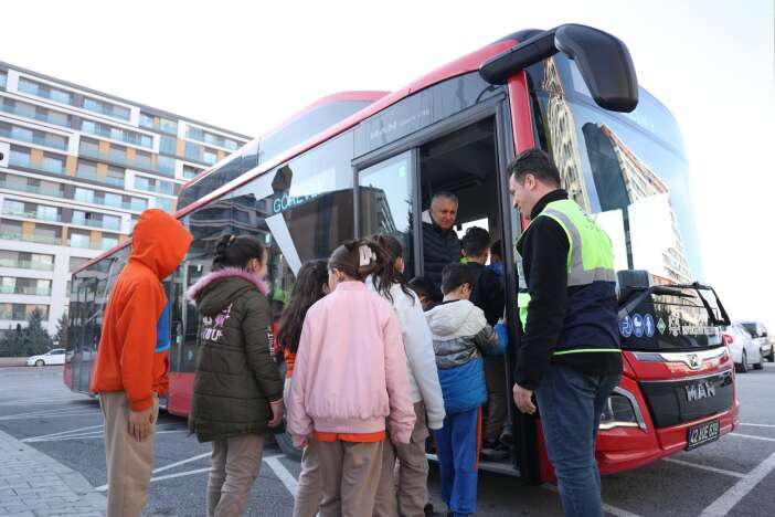 konyali-minikler-nezaket-yolculuguna-cikti