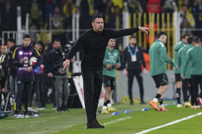 konyasporun-basinda-galibiyeti-olmayan-atan-kotu-bir-aksamdi