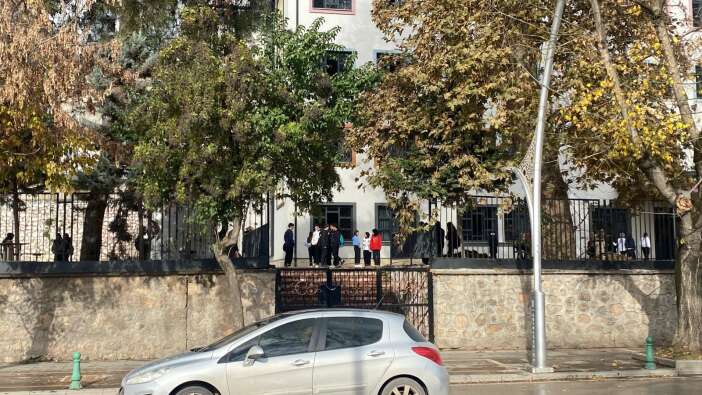 lisede-facia-15-yasindaki-ogrenci-3