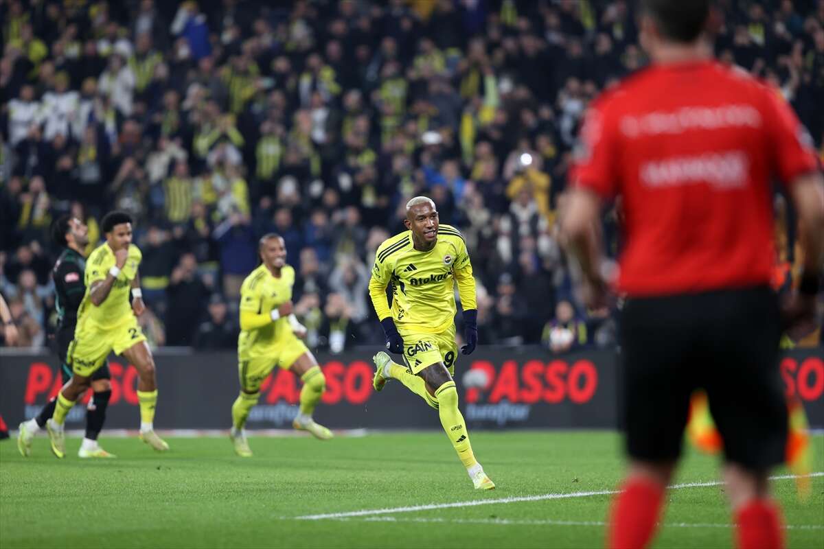 fenerbahce-konyaspor-macindaki-penalti-pozisyonunun-var-kaydi-aciklandi