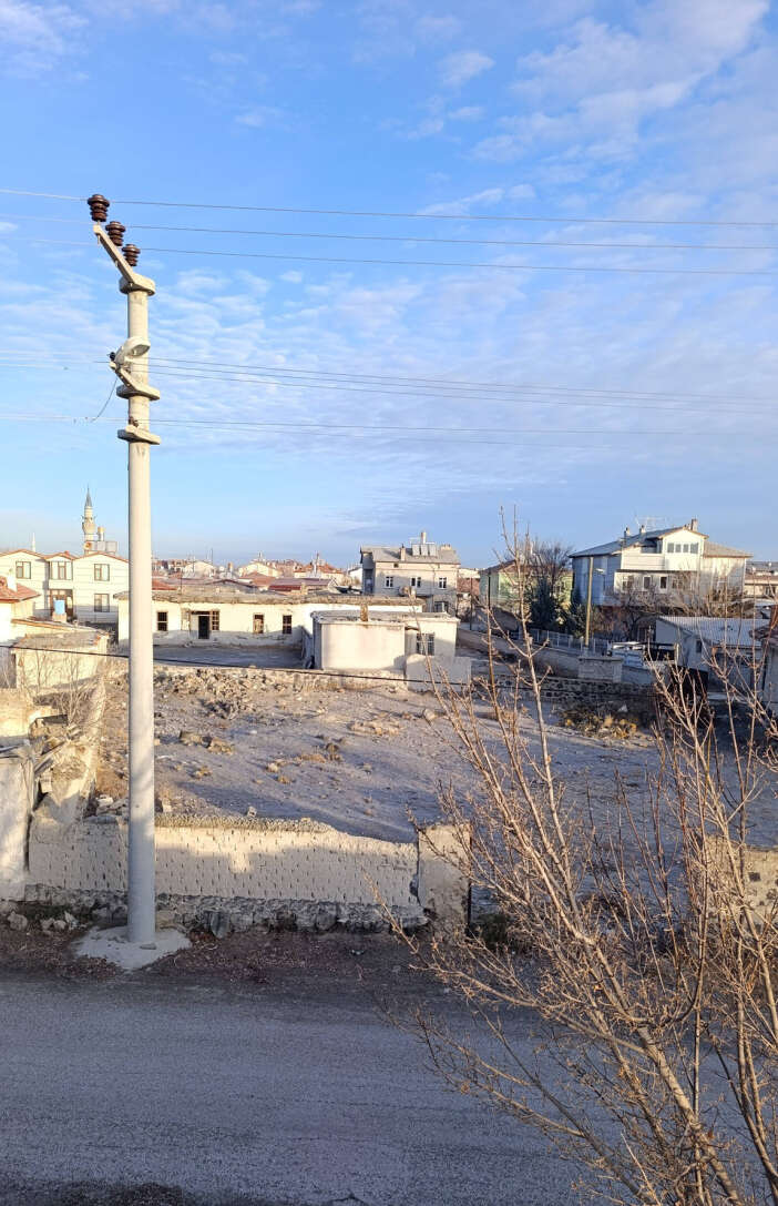 konyanin-bir-ilcesinde-300-ev-yikildi